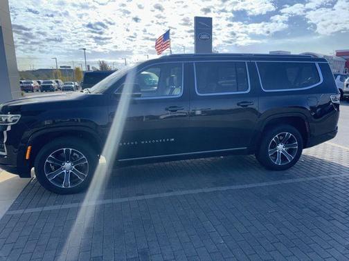 2023 Jeep Grand Wagoneer L Base