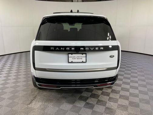 2023 Land Rover Range Rover P530 SE