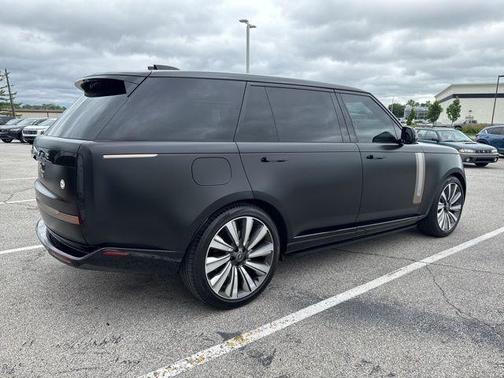 2023 Land Rover Range Rover SV