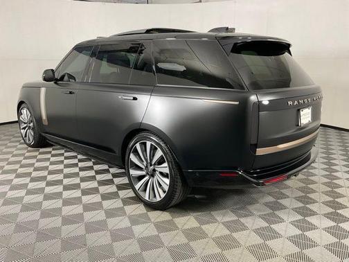 2023 Land Rover Range Rover SV