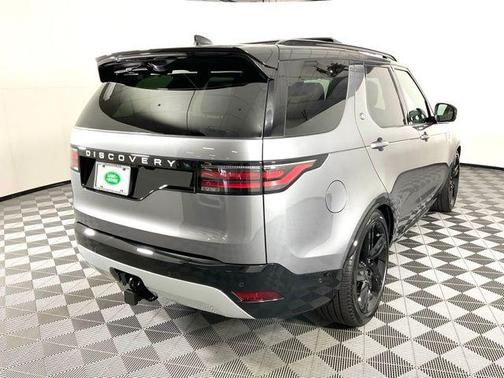 2024 Land Rover Discovery P360 Metropolitan Edition