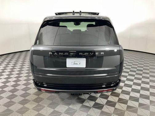 2025 Land Rover Range Rover P400 SE