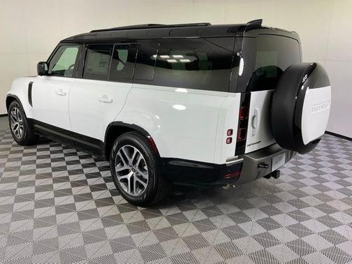 2025 Land Rover Defender P400 X-Dynamic SE
