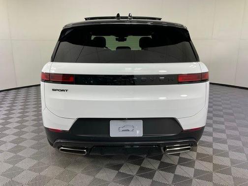 2025 Land Rover Range Rover Sport P360 SE