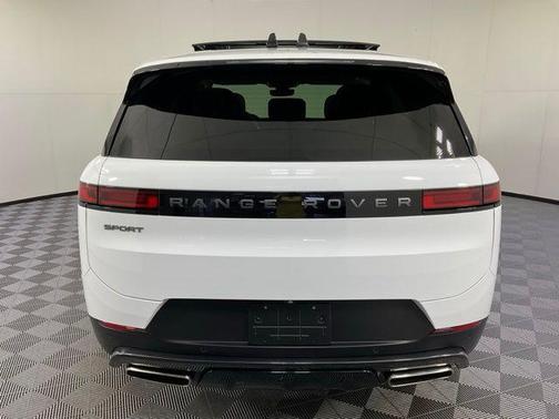 2024 Land Rover Range Rover Sport SE