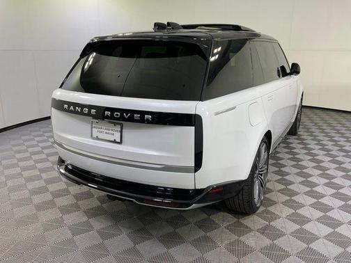 Ostuni Pearl White 2024 Land Rover Range Rover P530 AUTOBIOGRAPHY