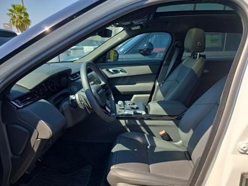 Fuji White 2025 Land Rover Range Rover Velar P400 Dynamic SE
