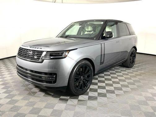2025 Land Rover Range Rover P550e SE