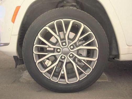 2024 Jeep Grand Cherokee L Summit