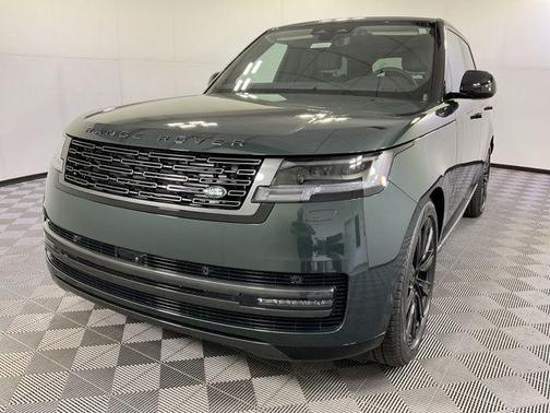 2025 Land Rover Range Rover P550e SE
