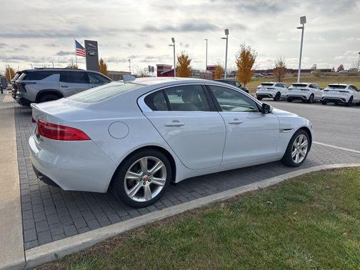 2018 Jaguar XE 25t Prestige