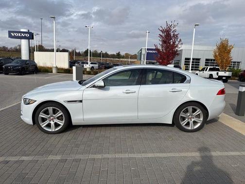 2018 Jaguar XE 25t Prestige