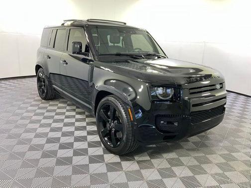 2025 Land Rover Defender P500 X-Dynamic SE
