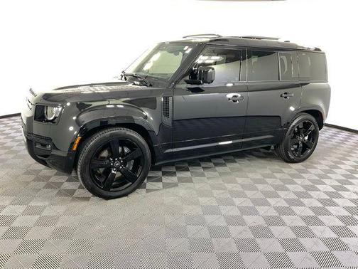 2025 Land Rover Defender P500 X-Dynamic SE