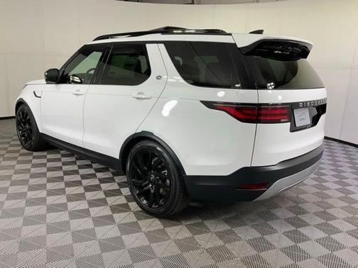 2025 Land Rover Discovery P300 S