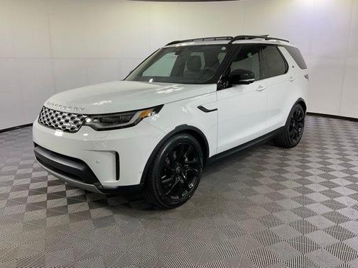 2025 Land Rover Discovery P300 S