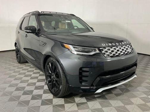 2026 Land Rover Discovery Tempest Edition