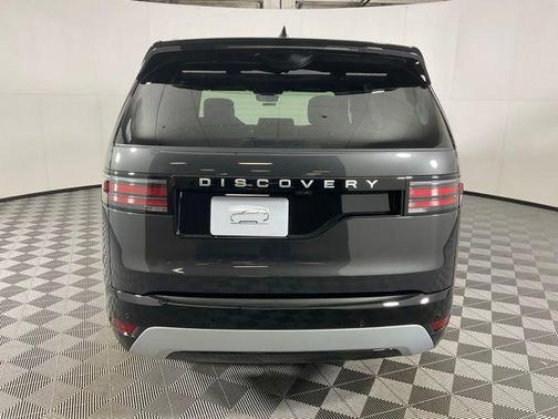 2026 Land Rover Discovery Tempest Edition