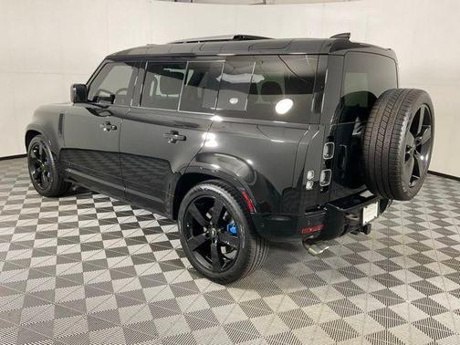 2022 Land Rover Defender 