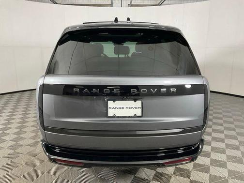 2024 Land Rover Range Rover P530 SE