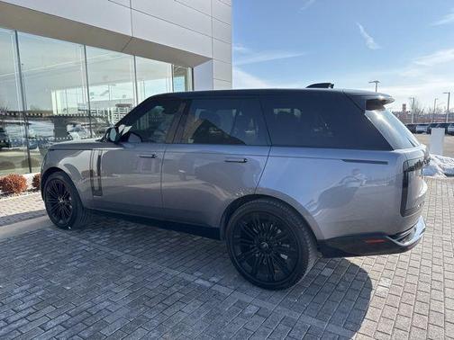 2024 Land Rover Range Rover P530 SE