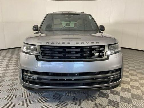2024 Land Rover Range Rover P530 SE