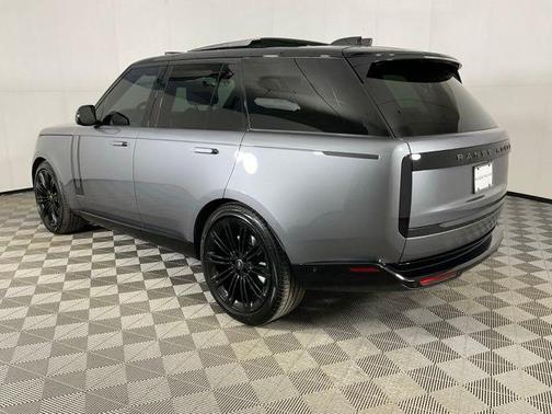 2024 Land Rover Range Rover P530 SE