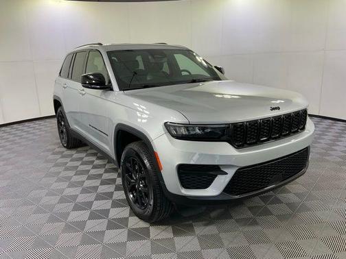 2024 Jeep Grand Cherokee Laredo