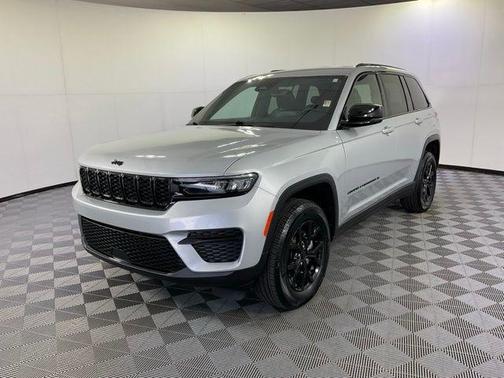 2024 Jeep Grand Cherokee Laredo