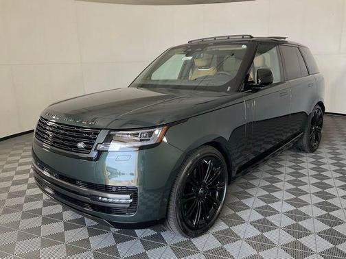 2025 Land Rover Range Rover P530 SE