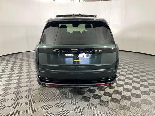 2025 Land Rover Range Rover P530 SE
