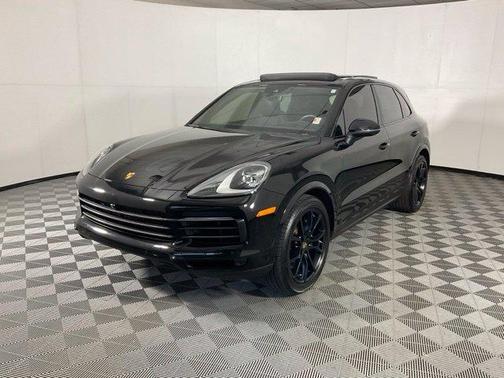 Black Metallic 2023 Porsche Cayenne S Platinum Edition