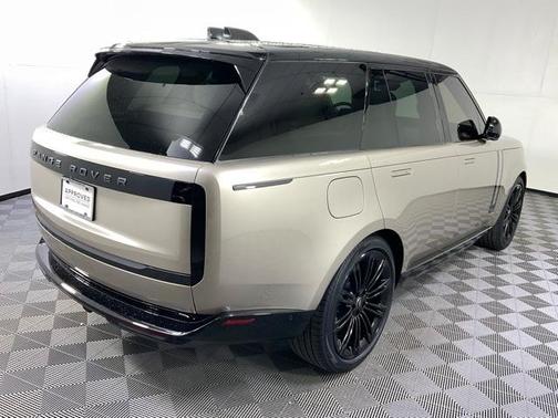 2024 Land Rover Range Rover P530 SE