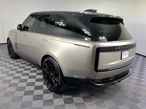 2024 Land Rover Range Rover P530 SE