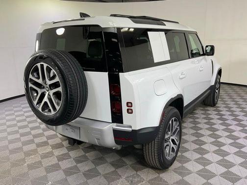 2025 Land Rover Defender P300