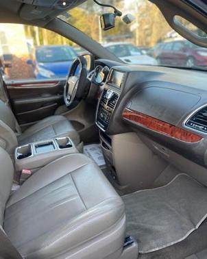 2014 Chrysler Town & Country Touring