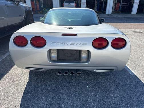 Quicksilver Metallic 2002 Chevrolet Corvette Base