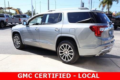 2023 GMC Acadia Denali