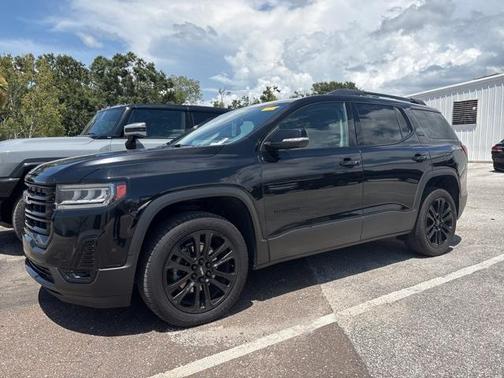 2022 GMC Acadia SLT