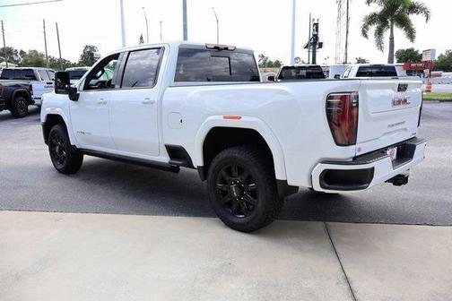 2025 GMC Sierra 2500 AT4