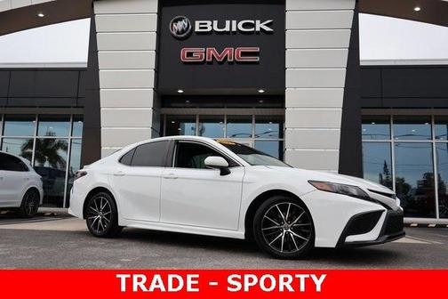 2021 Toyota Camry SE