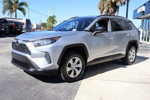 2020 Toyota RAV4 LE