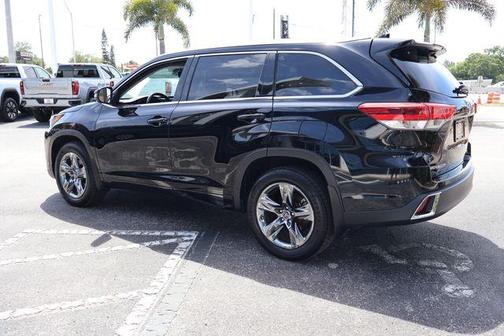 Midnight Black Metallic 2018 Toyota Highlander Limited Platinum