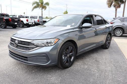 Platinum Gray Metallic 2024 Volkswagen Jetta 1.5T SE