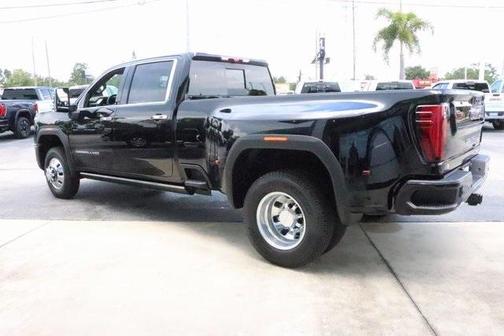 2025 GMC Sierra 3500 Denali
