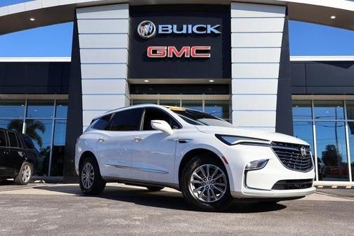 2023 Buick Enclave Essence