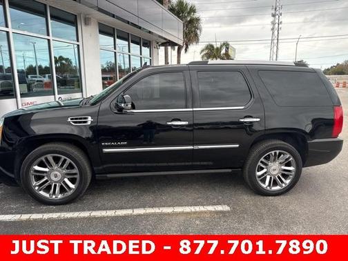 2013 Cadillac Escalade Platinum Edition