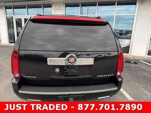 2013 Cadillac Escalade Platinum Edition