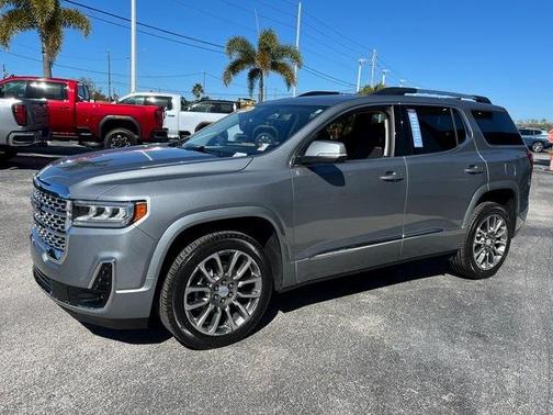 2023 GMC Acadia Denali