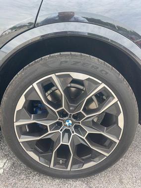 Black Sapphire Metallic 2025 BMW X7 xDrive40i